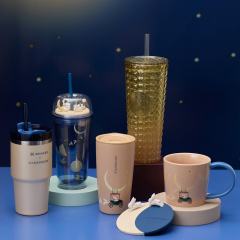 Starbucks Japan’s Autumn 2025 Collection: The Rabbits Carrying the Crescent Moon