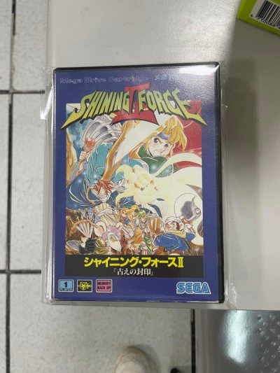 品相相當的新    加運費還比台灣便宜 ?
第一次使用代購  意外的方便好用簡單   
商品合單寄送也相當方便
可以放心的購買  