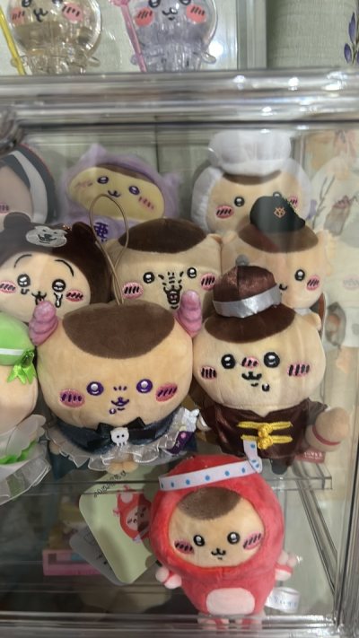 成個過程都方便易用，收到公仔好開心！
公仔可愛，實物同網站一樣！來來栗我最鍾意！
繼續會使用網站多啲栗子家族！希望可以繼續搵到更加多想要嘅公仔