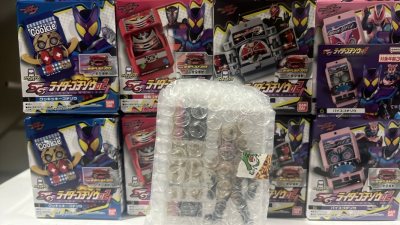 buy gochizou and converge legendary legend. receive in great condition