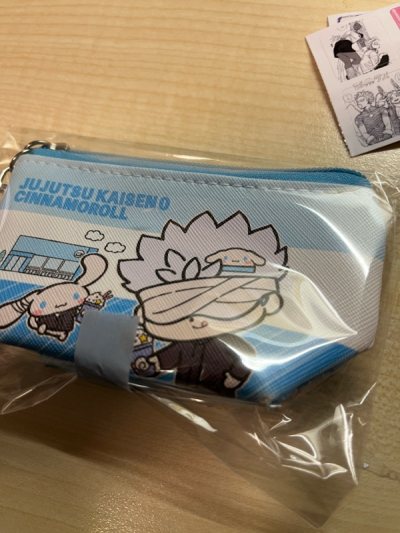 I absolutely love all of the stickers and acrylic stand figures that came, all were packaged neatly and nicely 
