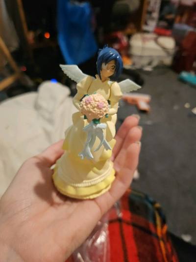 adorable figures. absolutely gonna enjoy displaying them. though they were kinds sticky due to the age but I am sure I can wash the s...