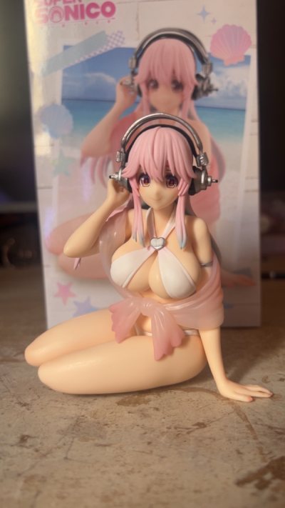 I love her so much thank youuu !!! she so pretty i wanted her so much and now i have her! ! !❤️