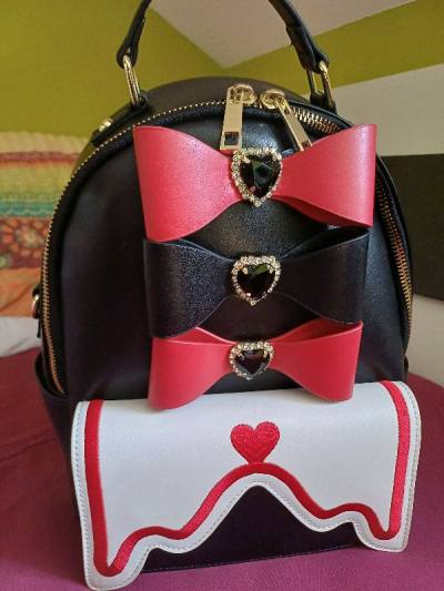 I got this two bags. The last one is really small but that makes it really cute. Also I love the bag from the collaboration! Thank yo...