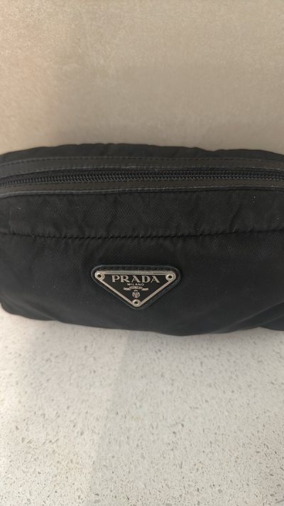 my make up bag arrived and pretty happy with the condition of the bag and it was packaged well. 