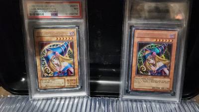 order these two lovely cards from doorzo, it was a PITA to get the one on the right since i have been cancelled on but finally manage...