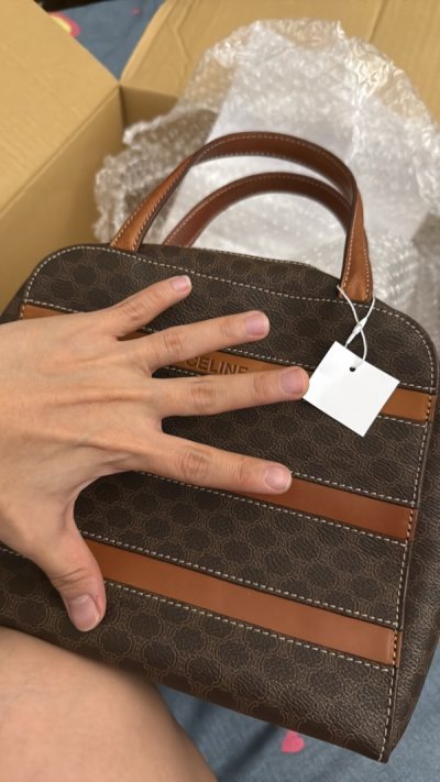 the bag looks big from the photos of the seller, however, it’s small in real life. hoping that the seller will put the bag’s dimensio...