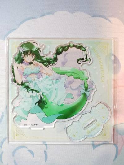 My Rina acrylic stand arrived after 2 months of waiting!! I was so anxious that it might got lost but I have faith on it that it will...