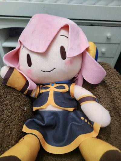 is good and I like it shes very cute and smol great for hugs :D