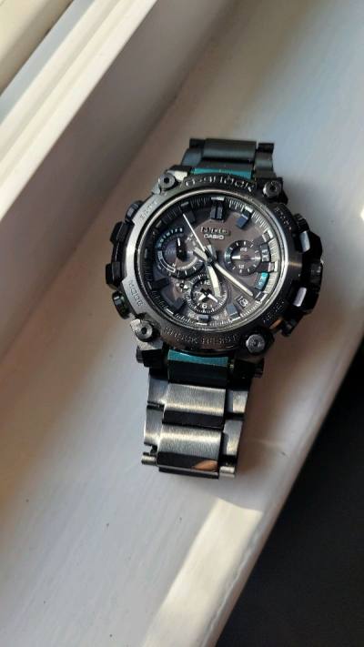 Shipping was fast, the watch condition from shipping was dirty but after cleaning it, it beame shiny and looked almost new. However t...