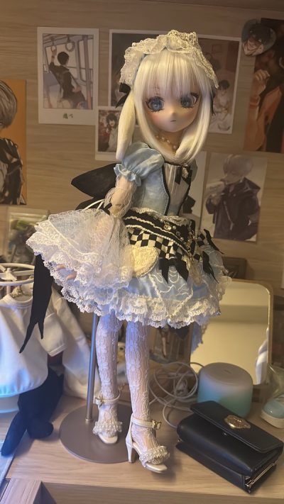 such a cute dress! came in good condition and very fast! I’m so happy!