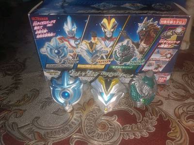 The item arrived in very good condition and was packaged neatly. This DX Ultraman Accessory Set 03 is genuine and the quality is very...