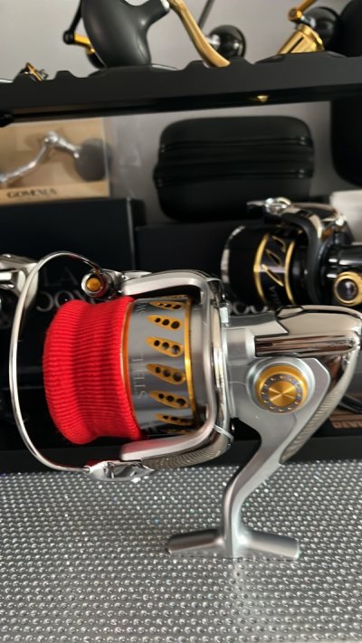 the reel is in mint condition and everything came with it from the list photos. over all I’m happy with the purchase. 