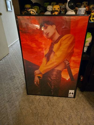My niece was so excited to get this poster for her birthday yesterday. We have been looking for it for a few years now. it was in goo...
