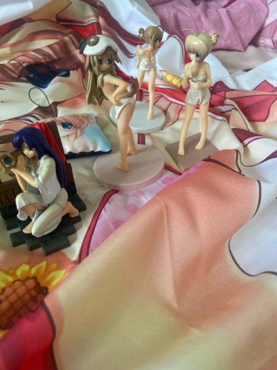 ahh!! so beyond happy with everything, once again it was quick to arrive and i had no issues at all:3