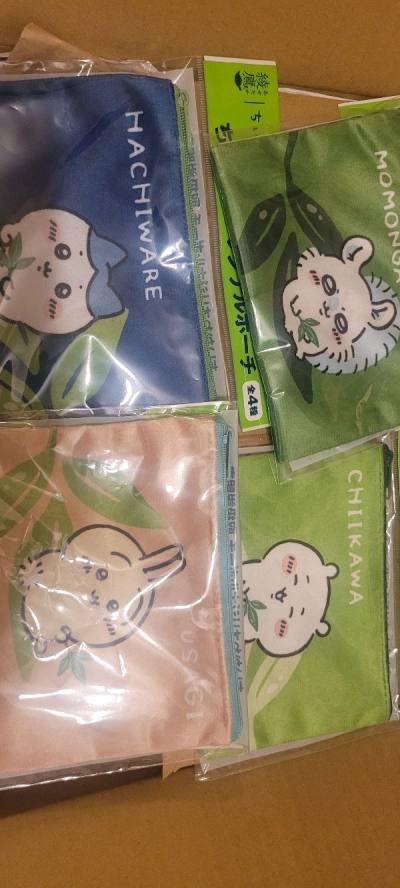 已是常客。網站上可搵到不同的特別產品，聯乘版及特別贈品。十分好，能讓海外買家都能買到心頭好，購買及運送流程都好暢通。