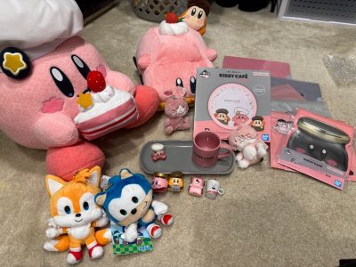 Kuji A prizes are hard to win, Doorzo has them for sale. I was able to get all the Kirby Cafe prizes and my son is happy
