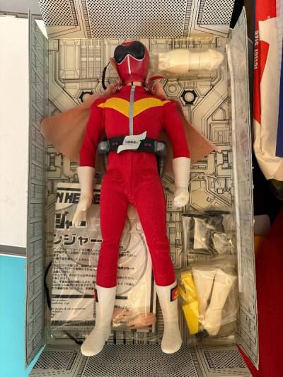 Gorenger was one of the 1st Japanese showed I watched living in the US when I was a little kid in the 1970s. This Real Action Hero fi...