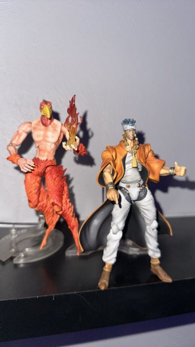 I have been looking for these figures for a while , and I’m glad i finally found them ! the seller wrapped them in large amounts of b...