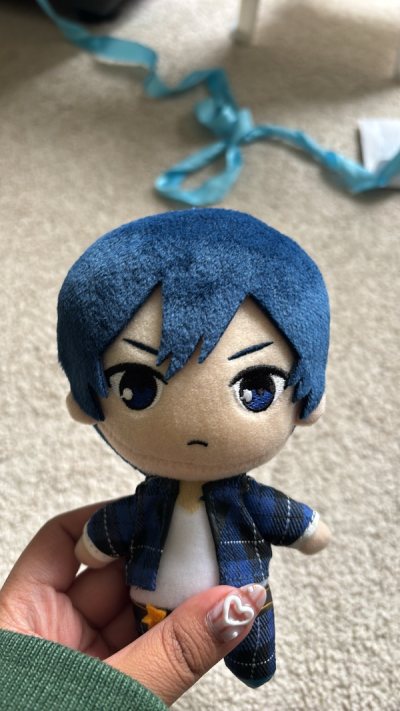 HES SO CUTE AND ROUND AND SOFT IM SO HAPPY!!! Thank you Doorzo!