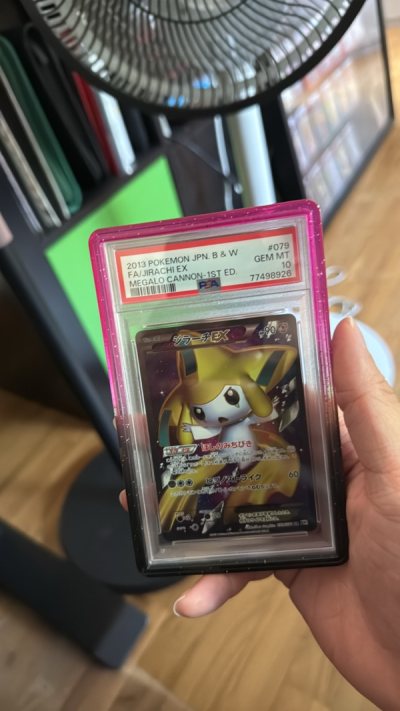 clean card as described in the picture, doorzo and seller were both super fast as well.
 thanks for the service