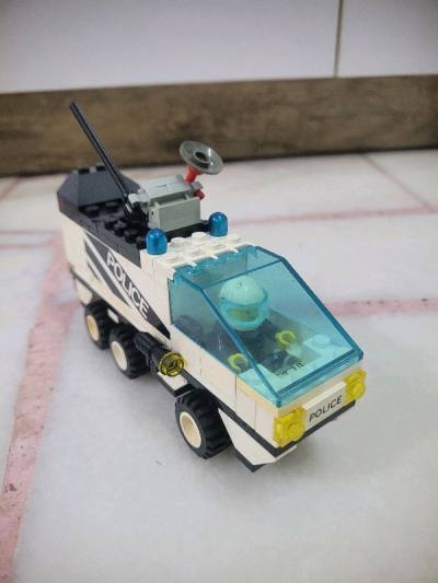 This Lego Police Patrol used to be my dream toy since i was 5years old. Due to family poor financial...i only mange to see the Lego c...