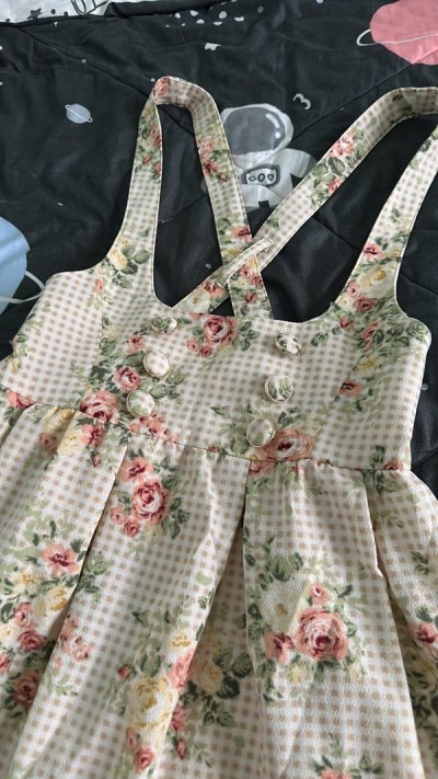 The back spring area was a too loose to fit my waist, so I got it tailored and now it looks good as new. Overall, the item was great ...