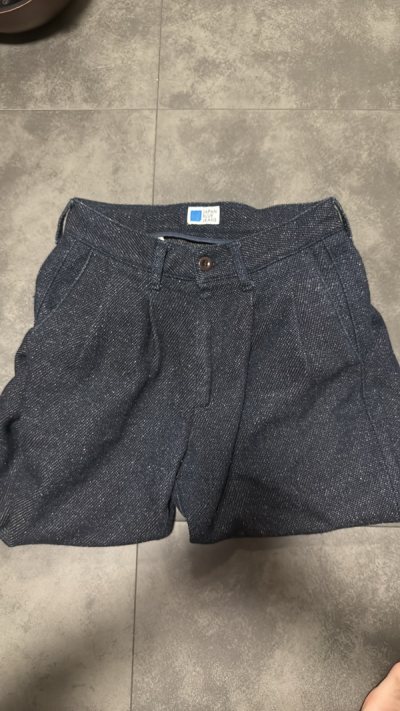I managed to find rare items that I can’t find in my country such as the Nike sportsband colour and this awesome pants made in Japan....