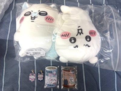 體驗日本線上挖寶必備的切煤～
可以買到不少絕版品還有提供拍照檢查降低盜版或調包行為非常
棒
這幾次都是選擇用可追蹤小航空，相比ems而言大概要10天左右才會到，但是運費比較便宜而且似乎不會被抽稅，所以很推！如果不急的話很不錯的！