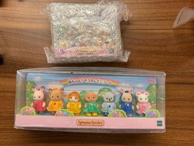 A delightful Sylvanian Families haul! The charming figures and intricate accessories capture the heart with nostalgic whimsy. Each pi...