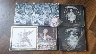 This is my first order using Doorzo. Bought the new mafumafu album that came with an exclusive badge and three older ones at a really...