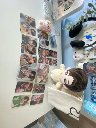 this was my first doorzo order and im very happy with everything!! i got a lot so i payed a little more for shipping but still very c...
