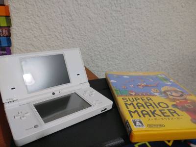 Hago mi segundo pedido de doorzo en México y otra vez muy biem con todo 
, la Nintendo dsi esta en estado impecable y el mario maker ...