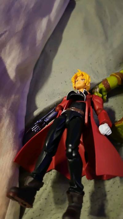 Revoltech edward 