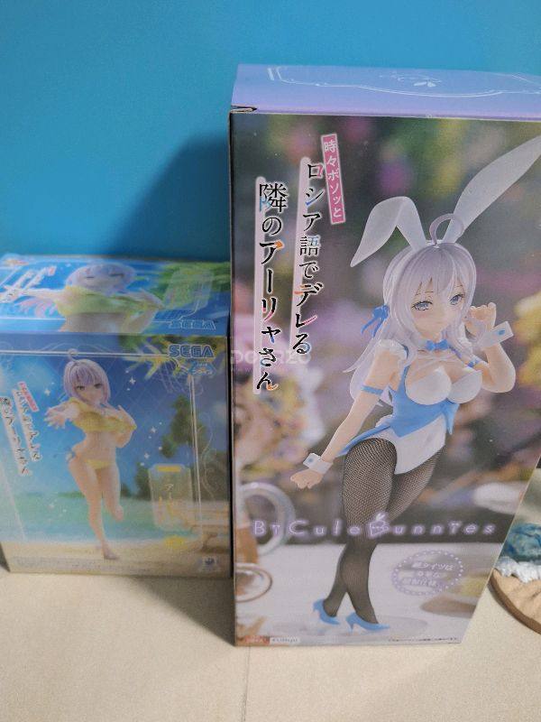 2 Alya Figures and a HimeHina magazine with Acrylic Stand
