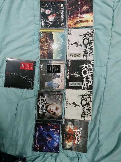 cds / bands merch