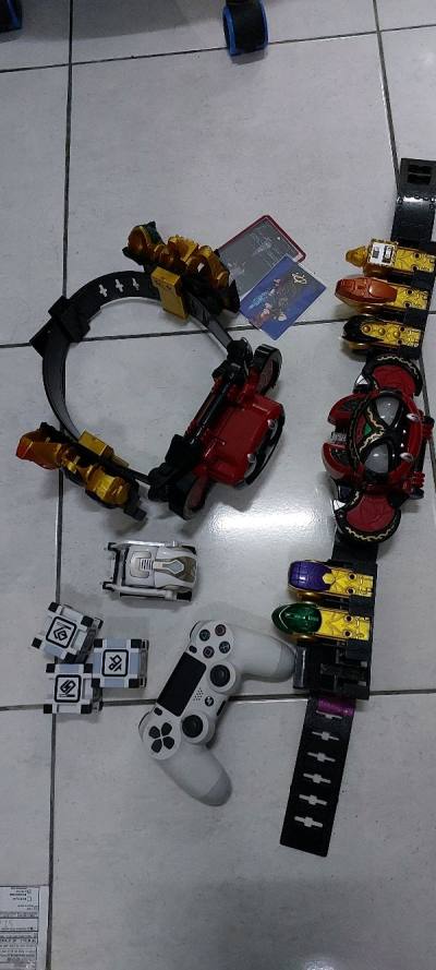 Kamen rider kiva, robot cozmo,final fantasy tcg