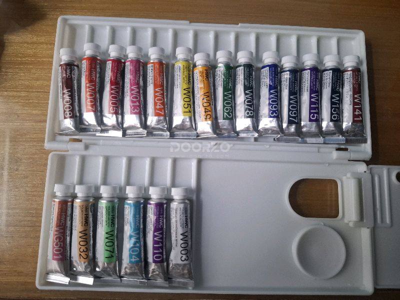 Stunningly perfect packaging✨️ The shipment box itself was sturdy and water-resistant, the items I have ordered are complete and pack...