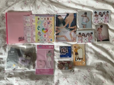 Idol goods