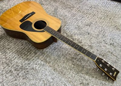 Yamaha FG301B