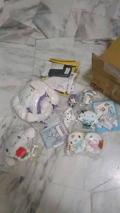cinnamoroll and milk haul!