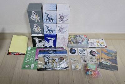 The photo shows my items and my husband’s items from our previous delivery. There were glass cups, yet not a single one was dented or...