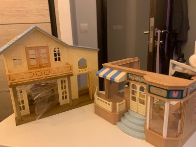 Small damages during shipping bit was fairly compensated