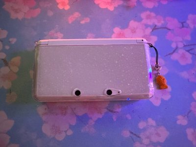 i was very dissapointed in this console.. when i had turned it on the bottom screen was not doing so good. and it was stated that it ...