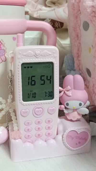 切到超可愛手機時鐘！