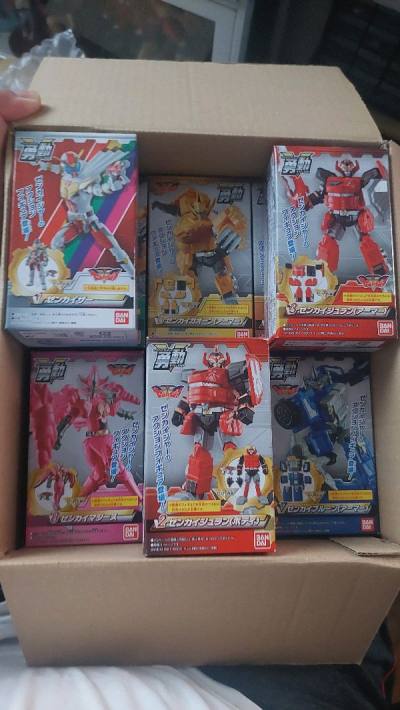 The contents is exactly as I ordered. I m really happy with the services.