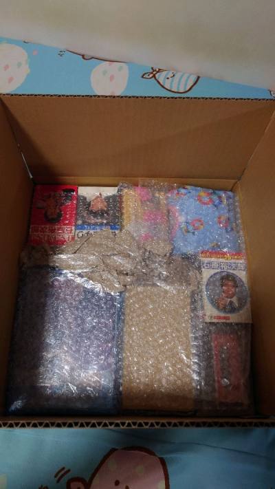 今次主要係買cassette帶，佢哋都搵咗唔同size嘅紙箱裝好佢，就算冇加錢整額外包裝都好好，買cassette帶最驚就係途中爛咗，今次幾好~