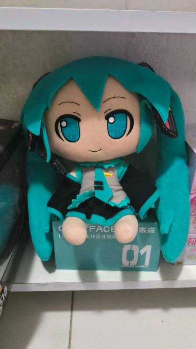 Hatsune Miku merch 